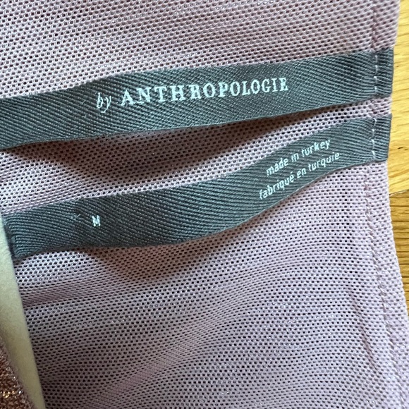 Understated top that glitters & flows - Picture 4 of 4